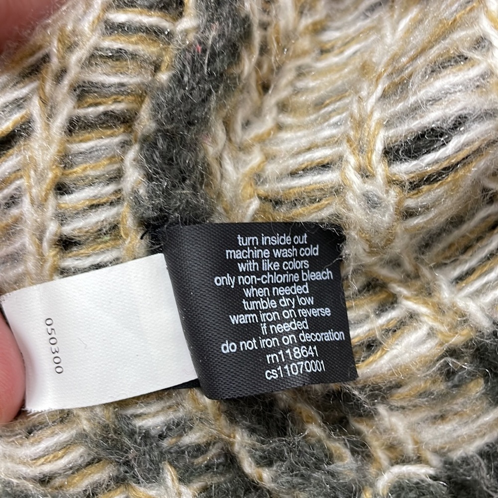 Lane Bryant, size 18/20, grey sweater with southwest pattern - Picture 7 of 7